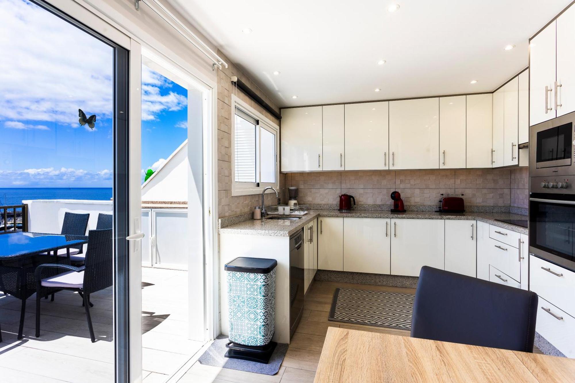 Ocean Panorama - 3 Ac Bedrooms, Private Garage, New Pool, 2 Bathrooms, Tv Channels Acantilado de los Gigantes Luaran gambar