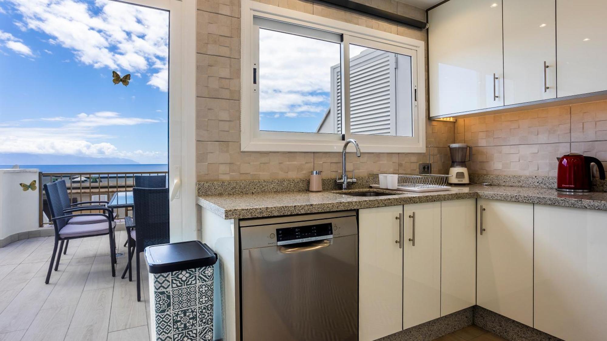 Ocean Panorama - 3 Ac Bedrooms, Private Garage, New Pool, 2 Bathrooms, Tv Channels Acantilado de los Gigantes Luaran gambar